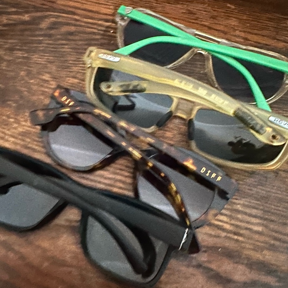 Sunglasses Bundle (4) - image 3